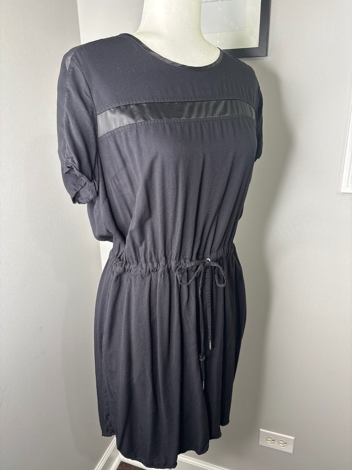 Calvin Klein Jeans Black Short Sleeve Drawstring Waist Dress Size L