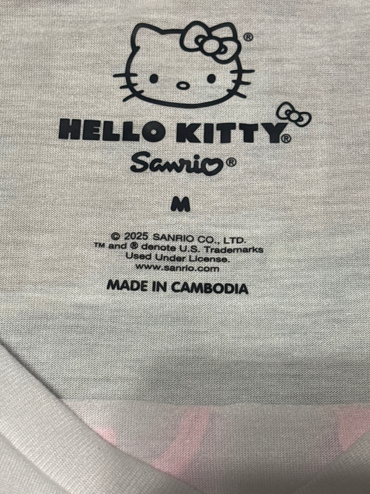 Hello Kitty Halloween Graphic sleep shirt Size M