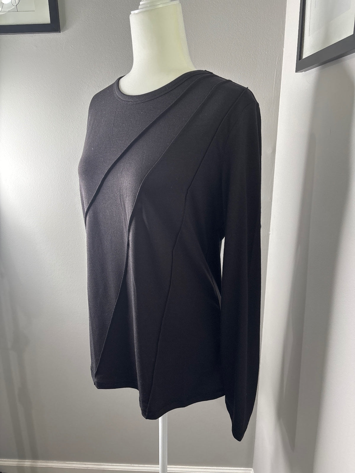 Black Long Sleeve Crew Neck Top with Diagonal Stitch Detail, Size M