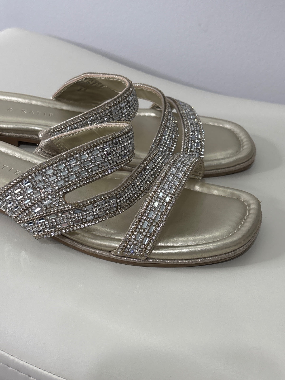Kelly & Katie Women's Beaded Strap Slide Sandals Size 8.5M