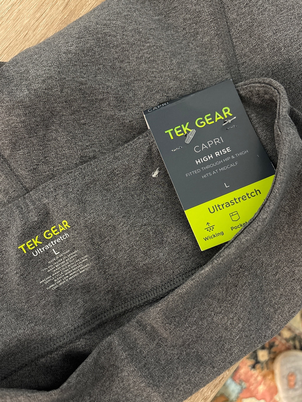 Tek Gear Ultrastretch Capri High Rise Leggings Size L Gray