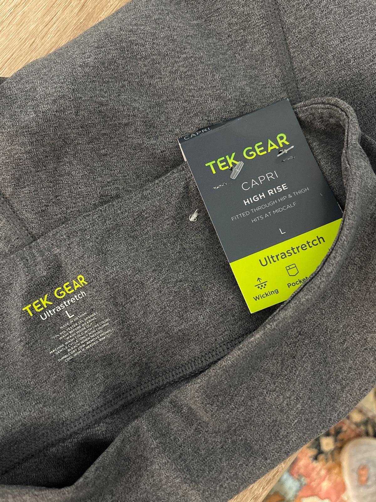 Tek Gear Ultrastretch Capri High Rise Leggings Size L Gray