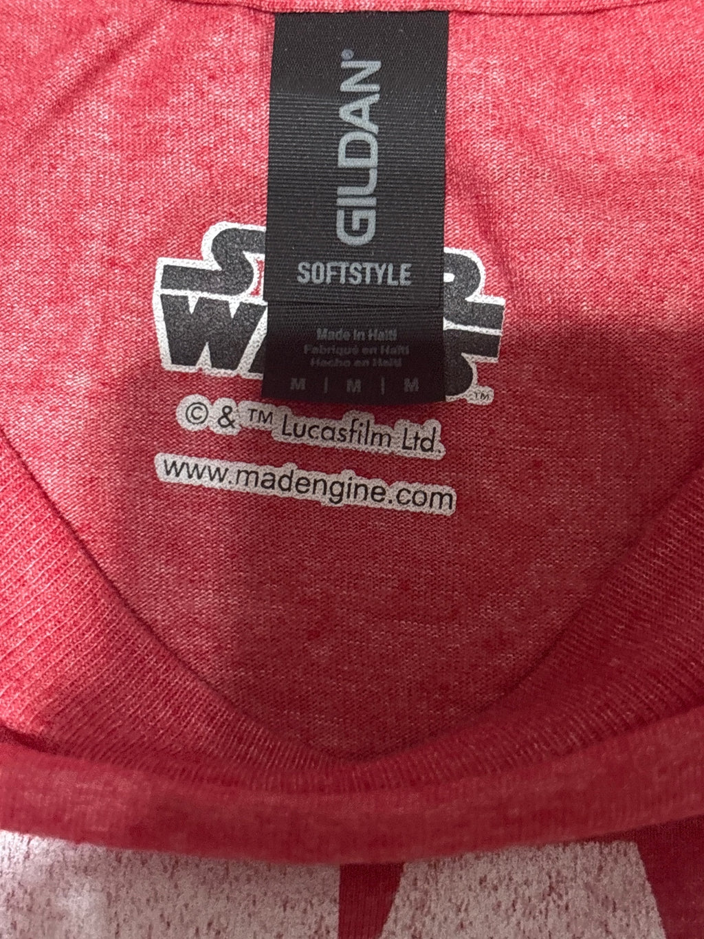 Gildan Softstyle Star Wars Graphic T-Shirt Medium Red