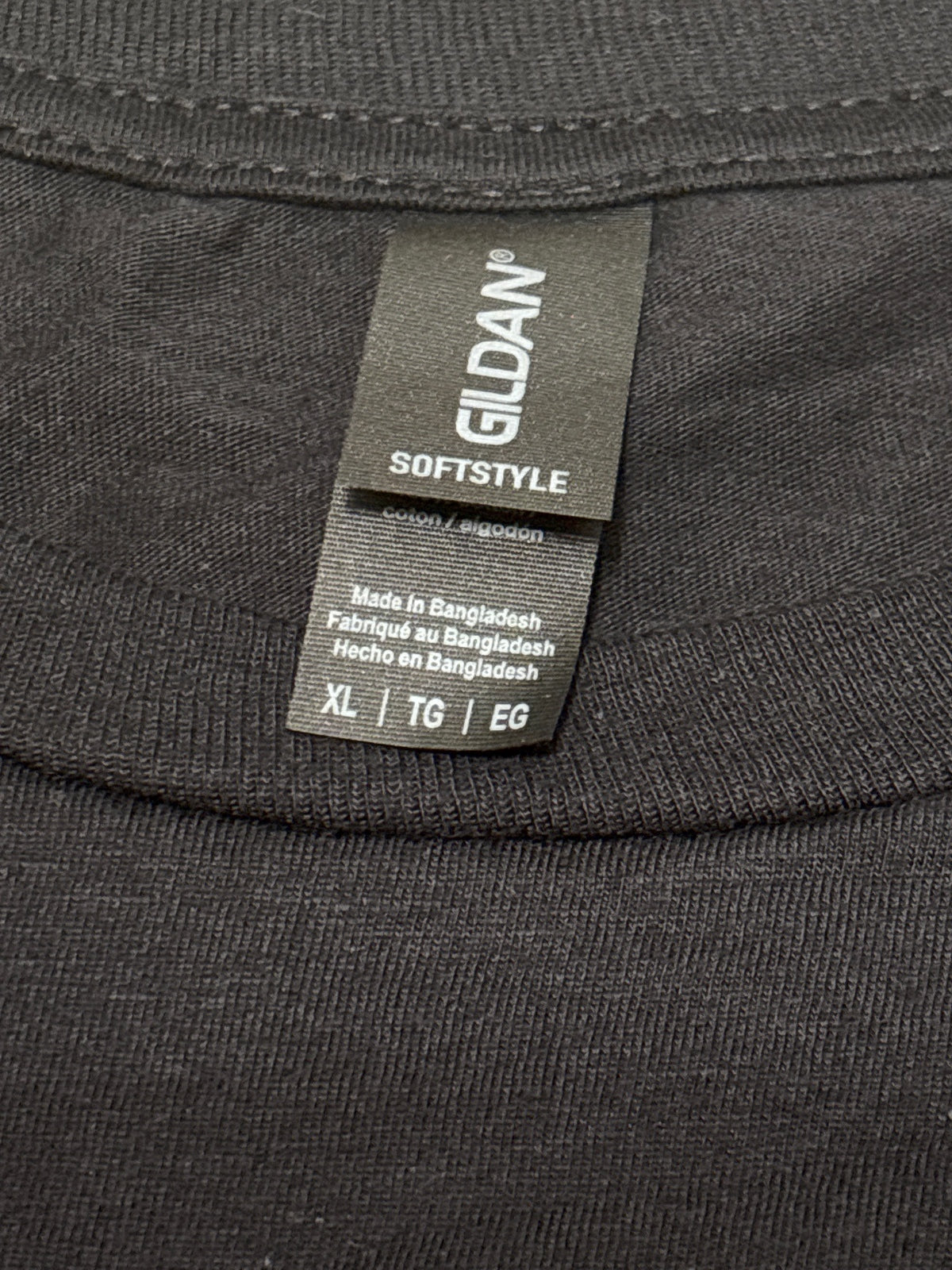 Gildan Softstyle Black Graphic T-Shirt XL
