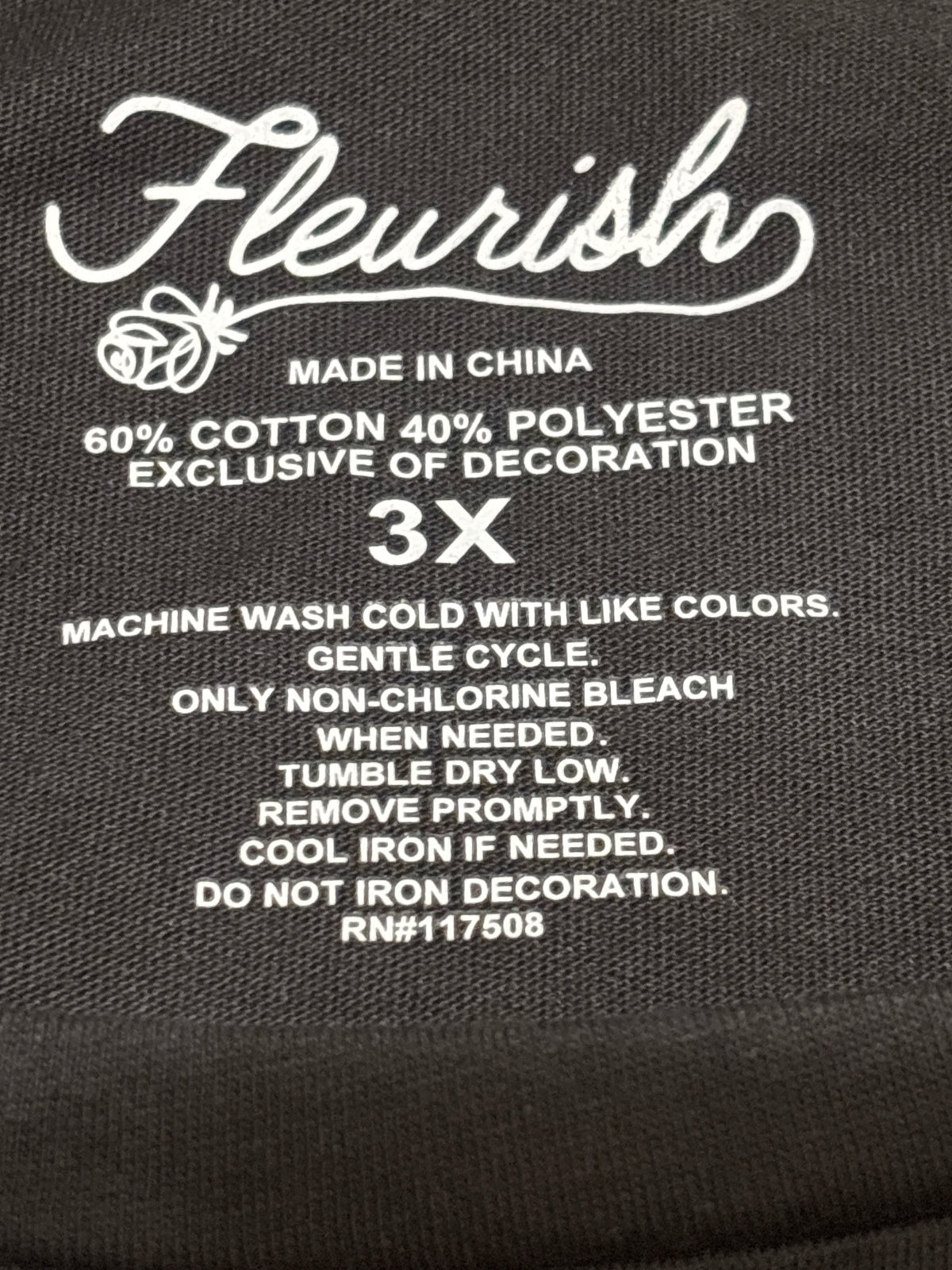 Fleurish Women's 3X Gray Sequin XO Graphic T-Shirt