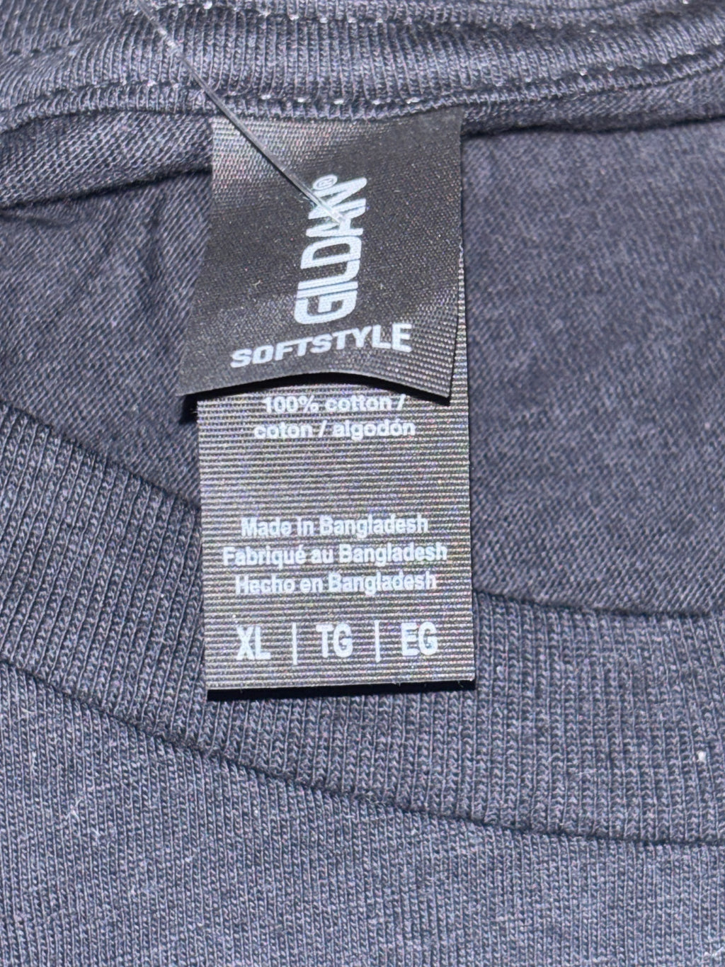 Gildan Softstyle XL Black Graphic T-Shirt I'm Not Old I'm A Classic