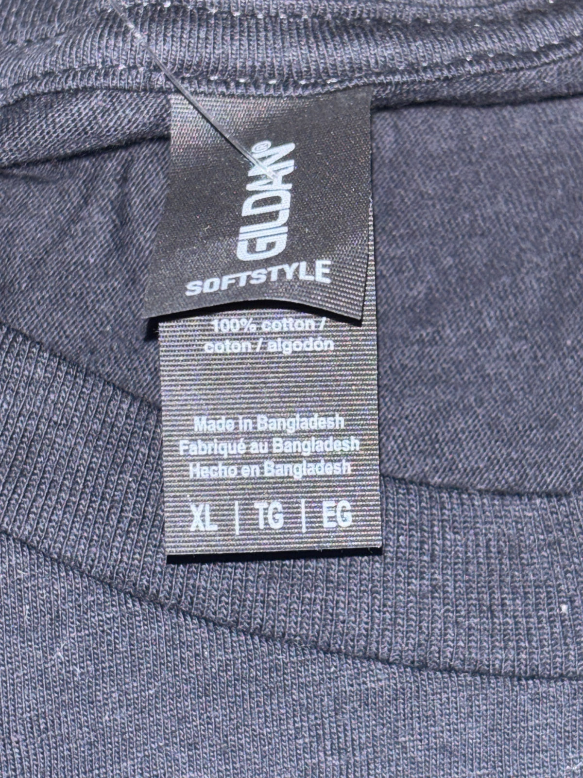 Gildan Softstyle XL Black Graphic T-Shirt I'm Not Old I'm A Classic