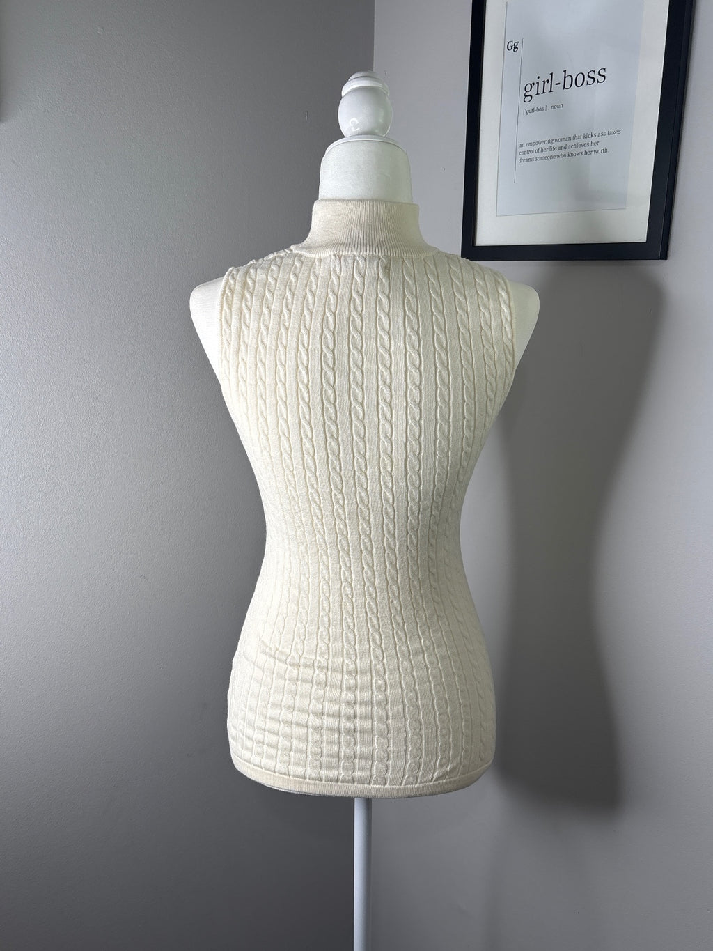 Chérie Colletta Cream Cable Knit Sleeveless Sweater Top Size M