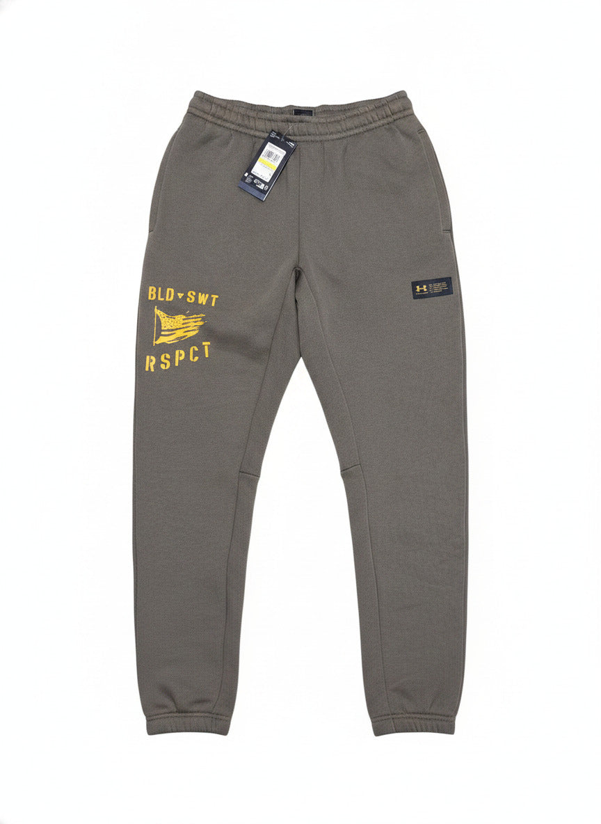 Under Armour Men's Loose Fit Grey Jogger Sweatpants with Yellow Graphic, Size M